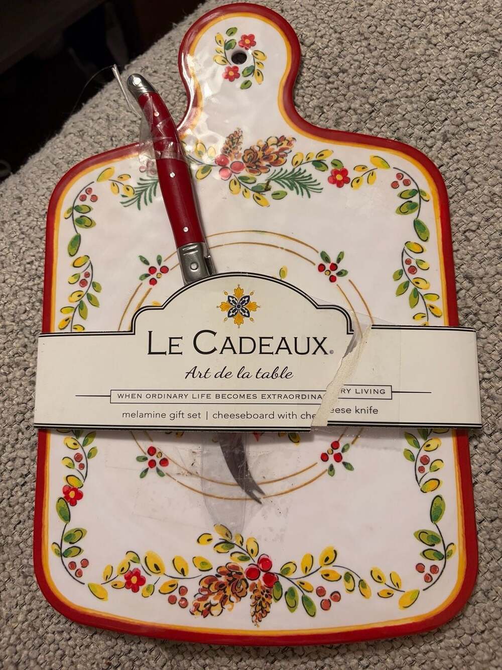Le Cadeaux Noelle Melamine Cheeseboard and Cheese Knife Gift Set